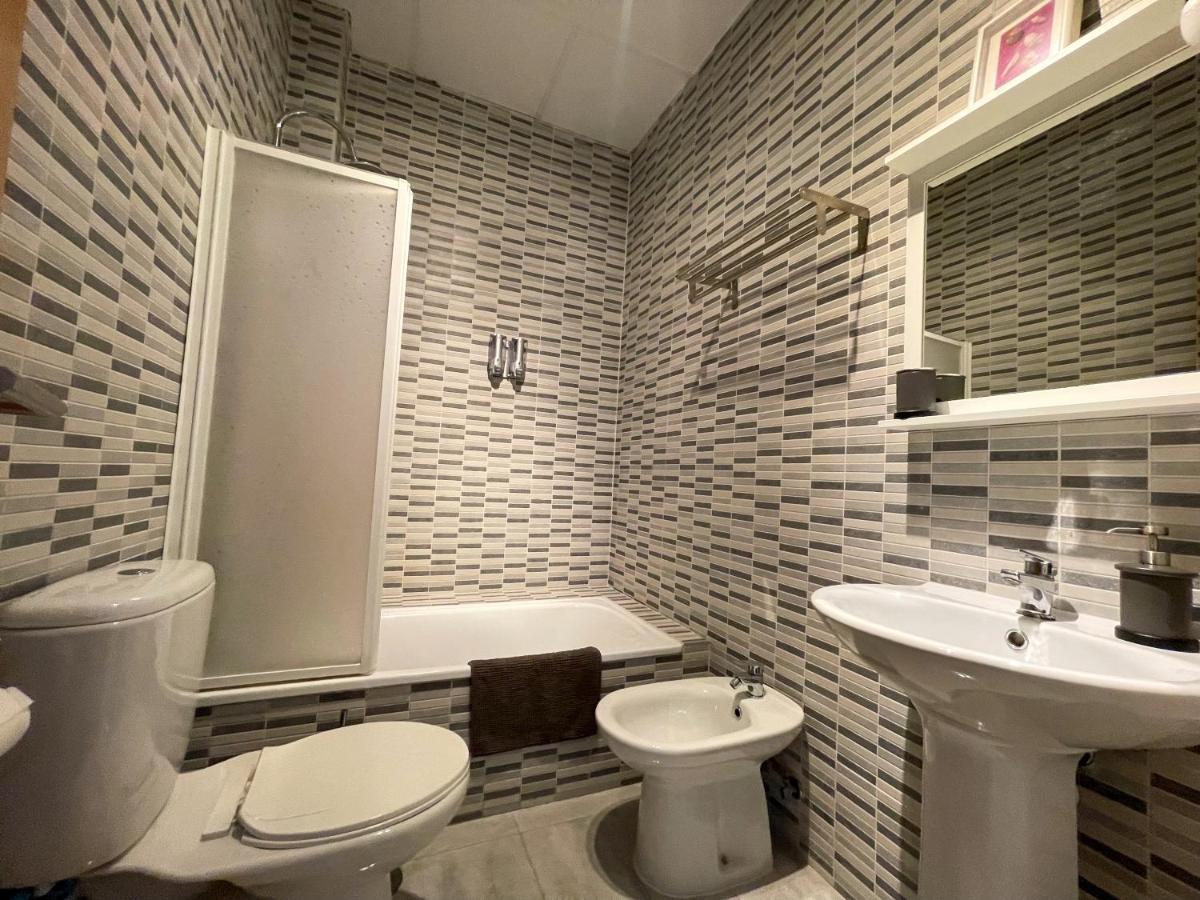 Quiet Apartment In The Heart Of Malaga Pool & Free Parking 外观 照片